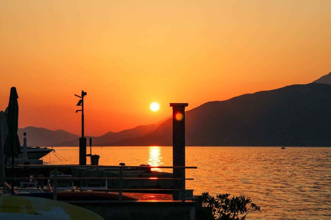 Apartments Tramonto Tivat Exterior photo