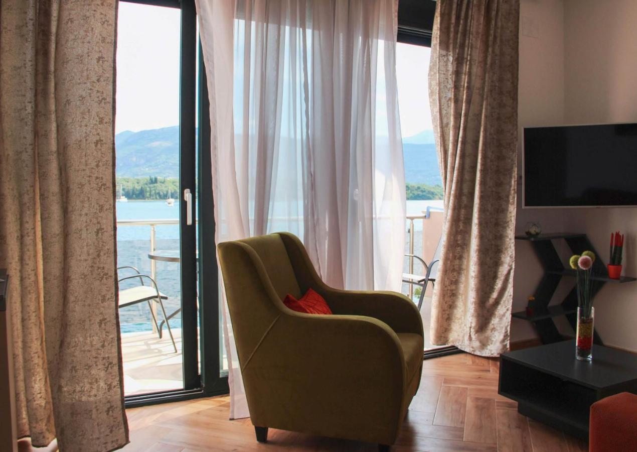Apartments Tramonto Tivat Exterior photo